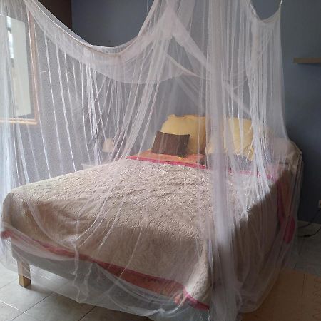 Chambre Soleiade Laroque  Eksteriør billede